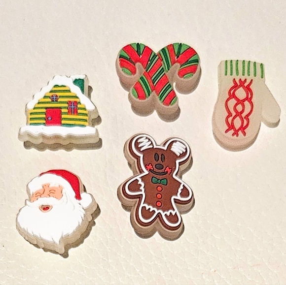 NW/oT Glow-in-the-dark Christmas Jibbitz Charms for Crocs Kids Adults - Picture 1 of 2